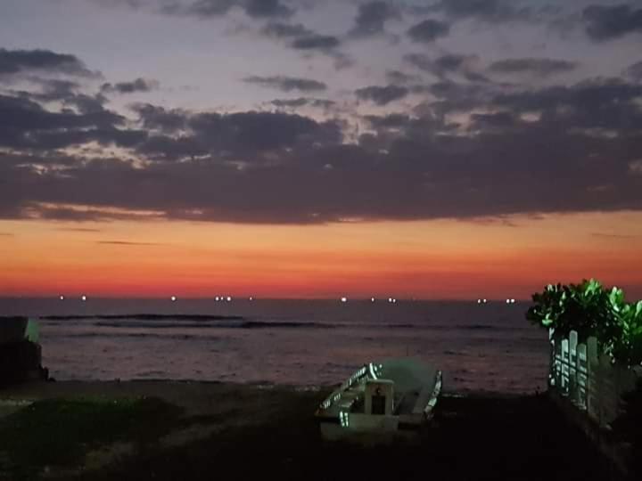 City Sunrise ヒッカドゥワ エクステリア 写真